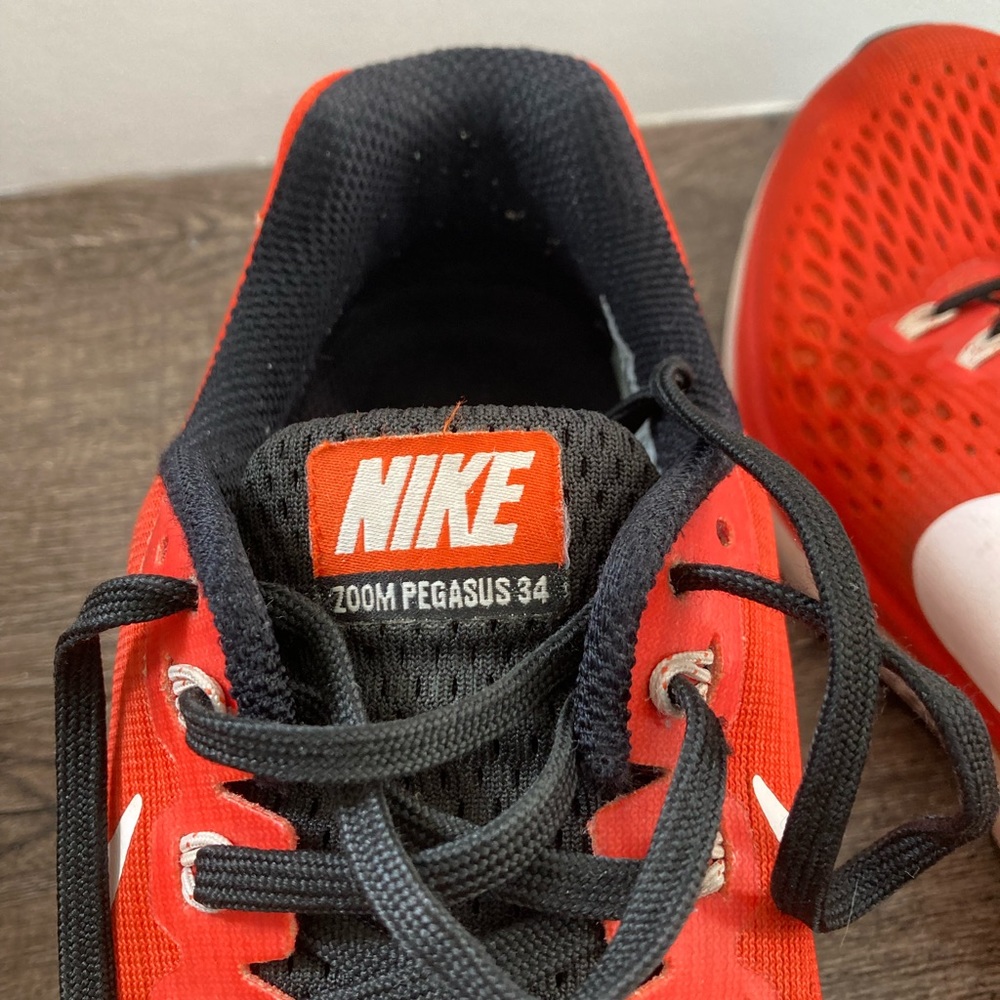 Two pair Nike zoom Pegasus 34